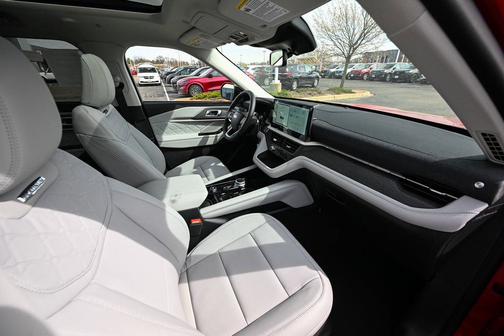 New 2026 Ford Explorer Platinum w/ LUX Leather Package AWD/4WD image 23