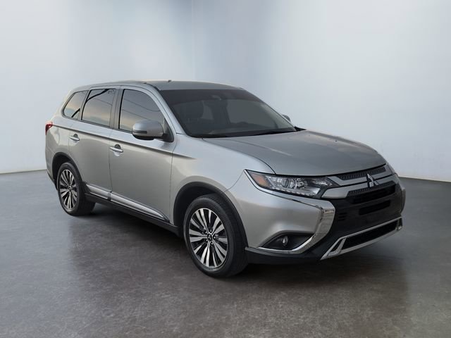 Used 2020 Mitsubishi Outlander SE image 7