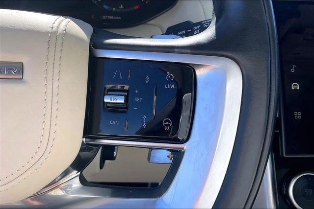 Used 2023 Land Rover Range Rover SE image 23