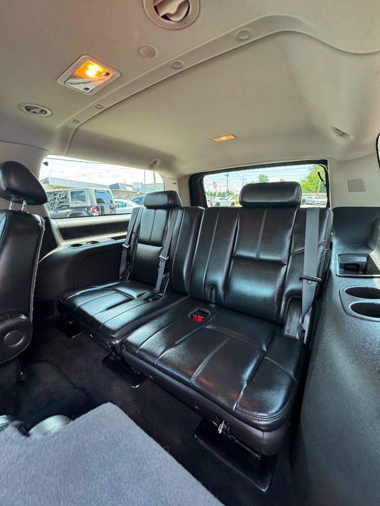 Used 2007 GMC Yukon XL SLT w/ SLT Preferred Equipment Group AWD/4WD image 20