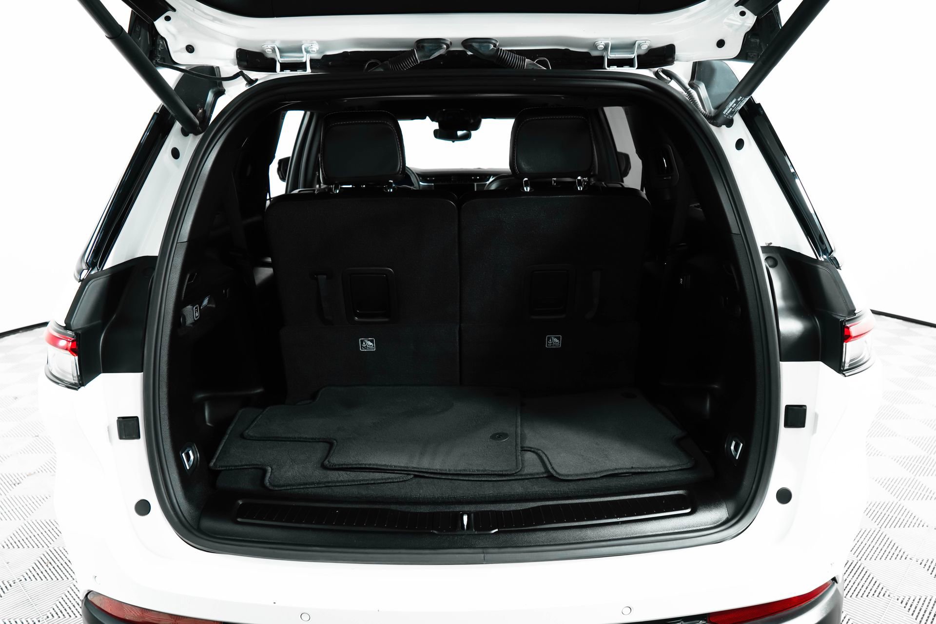 Used 2024 Jeep Grand Cherokee L Altitude image 31