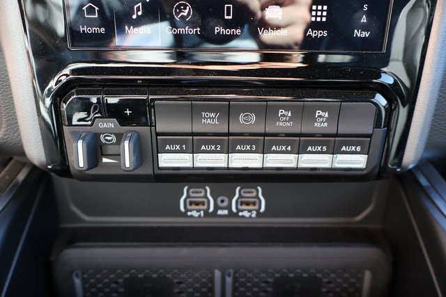 Used 2025 RAM 2500 Laramie w/ Night Edition image 28