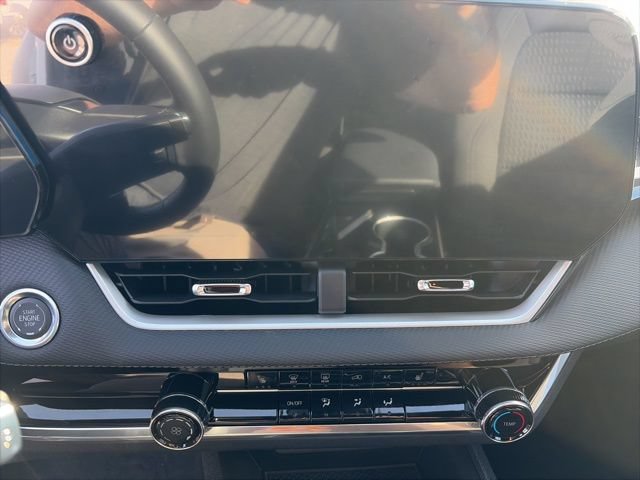New 2026 Chevrolet Equinox LT AWD/4WD image 18