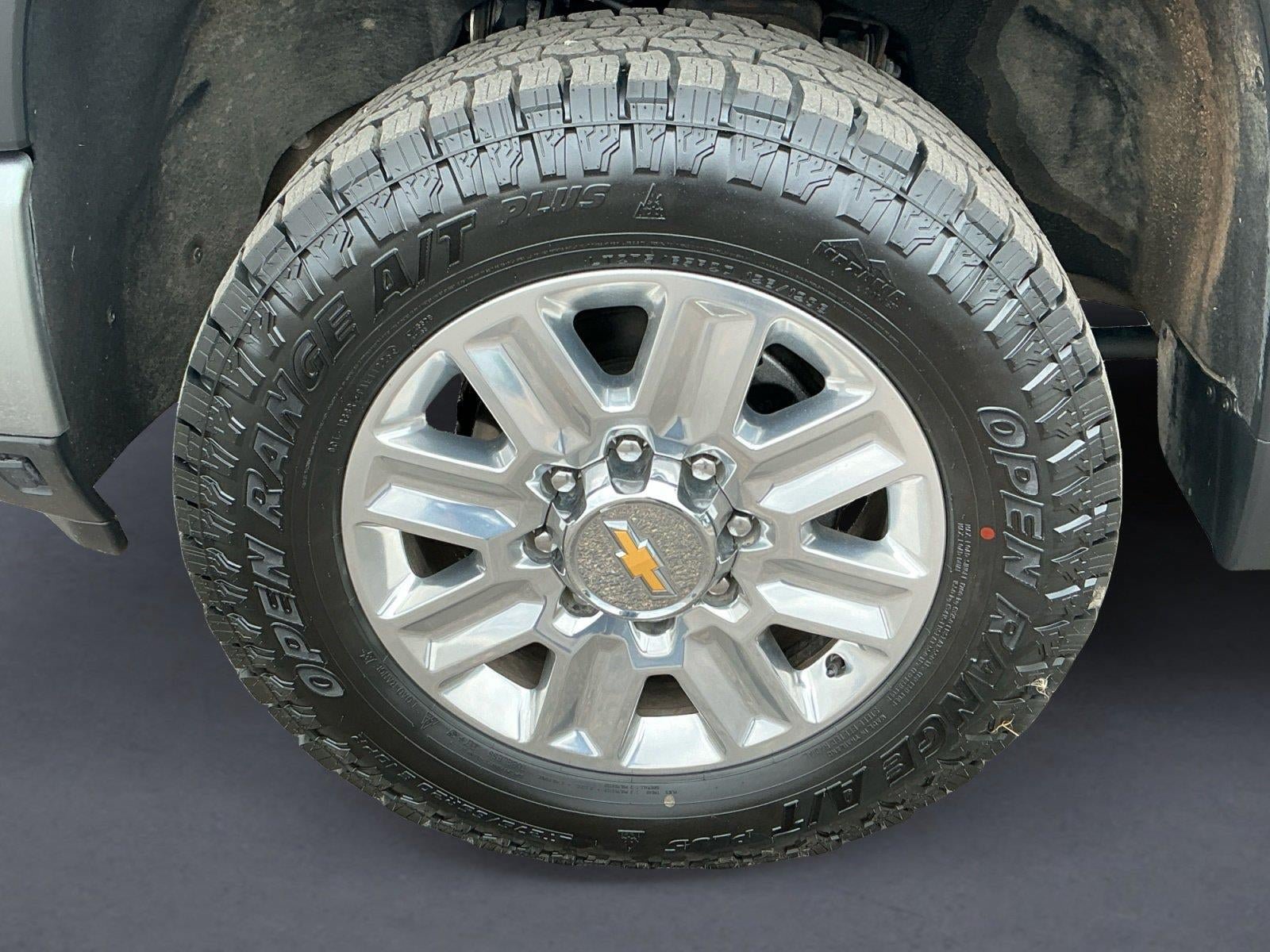 Used 2025 Chevrolet Silverado 3500 High Country w/ High Country Premium Package AWD/4WD image 9