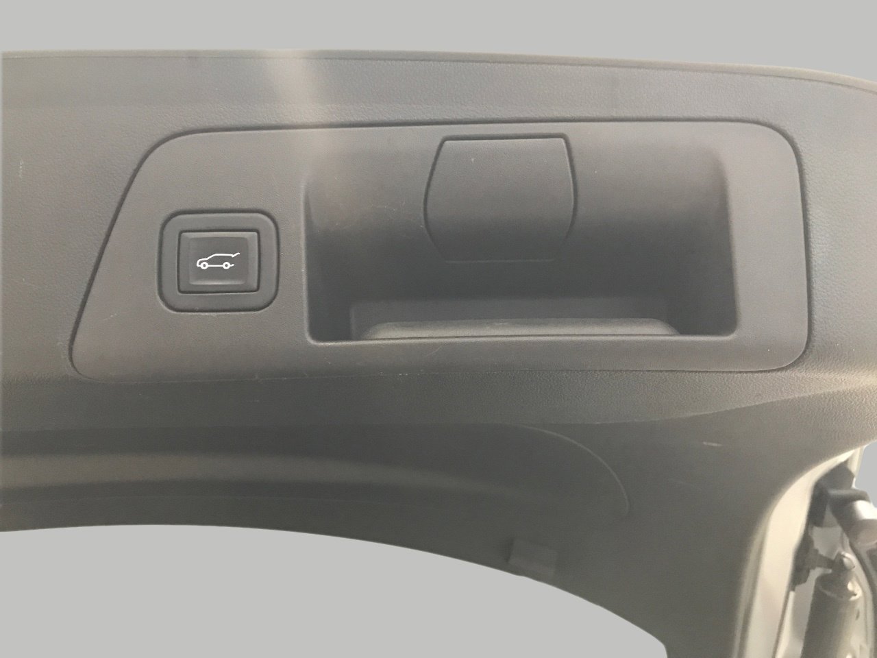 Certified 2023 Buick Envision Preferred w/ Sport Touring Package image 14