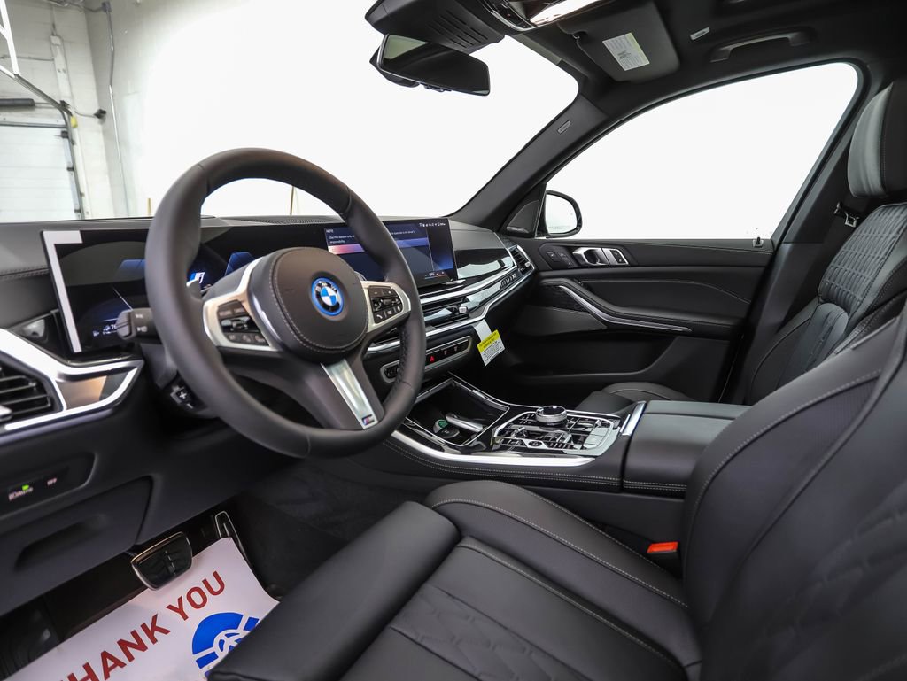 New 2026 BMW X5 xDrive50e w/ Executive Package image 10
