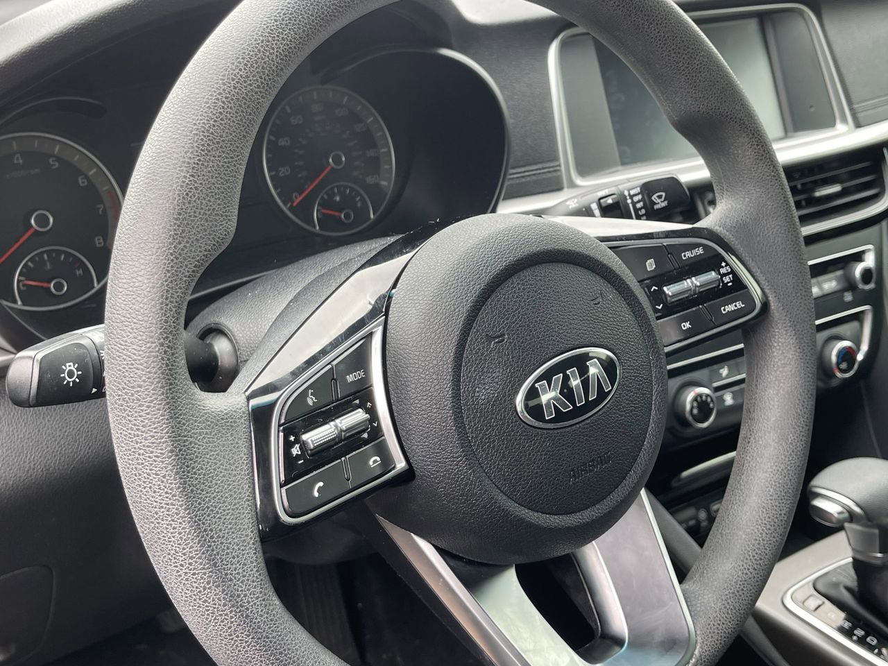 Used 2020 Kia Optima LX image 10