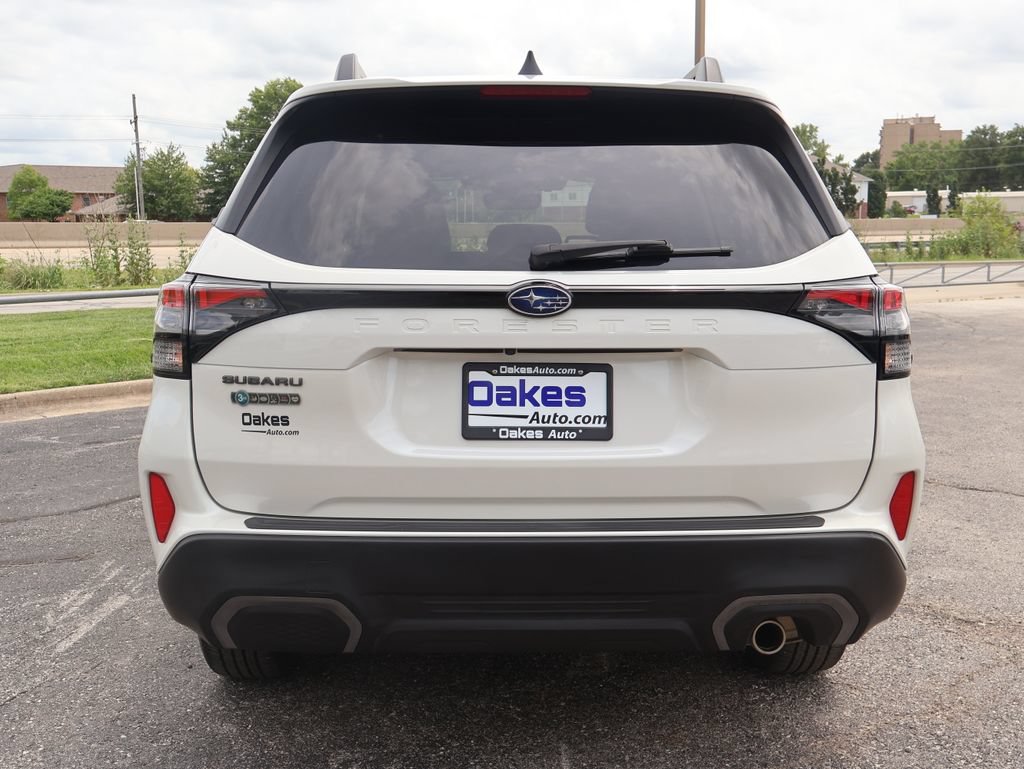 Used 2025 Subaru Forester Limited AWD/4WD image 6