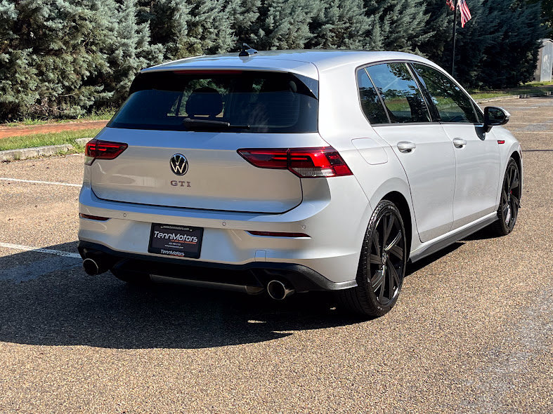 Used 2022 Volkswagen GTI SE FWD image 24