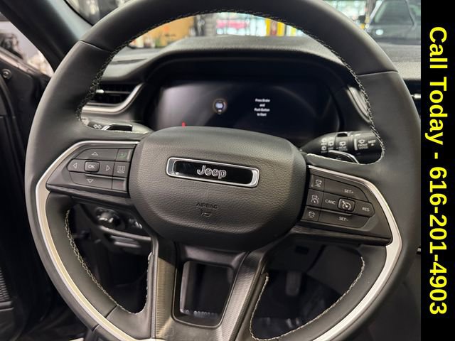 Used 2024 Jeep Grand Cherokee L Altitude image 19
