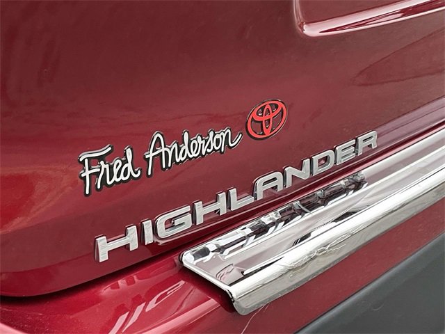 Used 2020 Toyota Highlander XLE image 11
