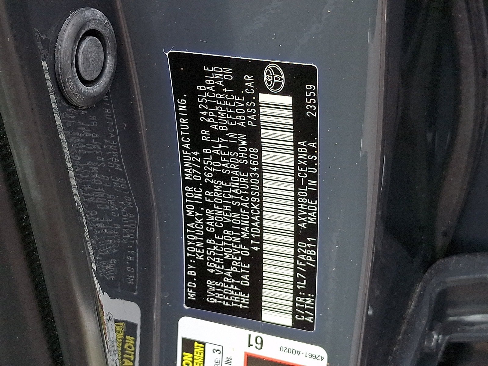 Used 2025 Toyota Camry LE FWD image 27