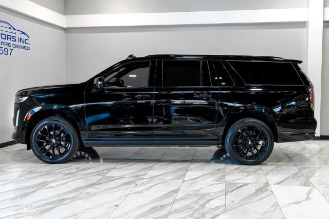 Used 2022 Cadillac Escalade ESV Sport Platinum w/ Heavy-Duty Trailer Package AWD/4WD image 17