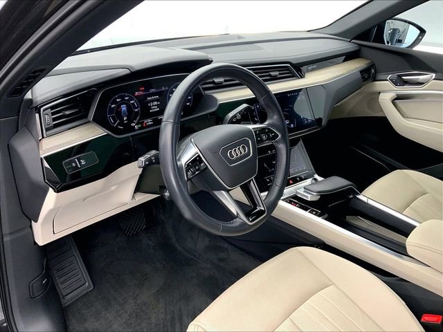 Certified 2024 Audi Q8 e-tron Premium Plus w/ Premium Plus Package image 4