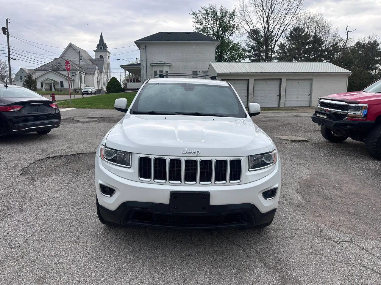 Used 2016 Jeep Grand Cherokee Laredo w/ Quick Order Package 23E AWD/4WD image 2