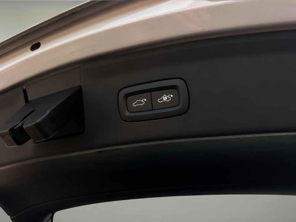 Used 2023 Polestar Polestar 2 FWD image 22
