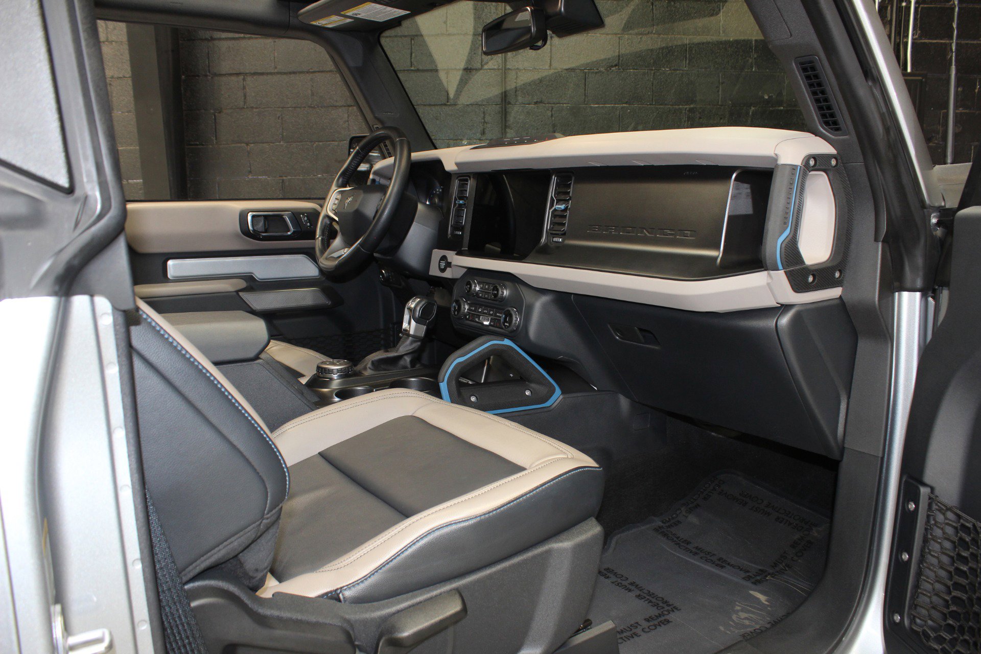 Used 2022 Ford Bronco Wildtrak image 36