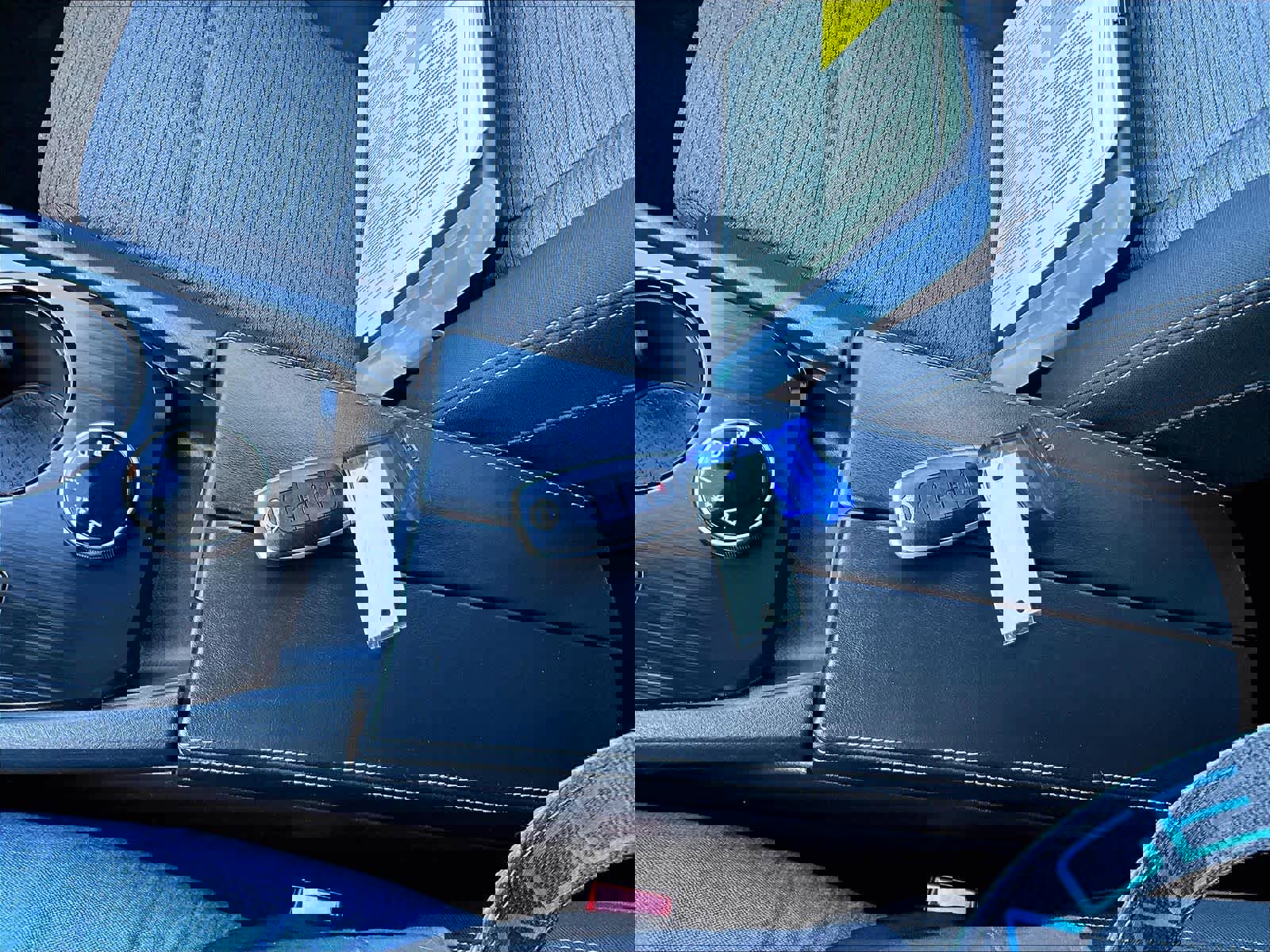 Used 2023 Nissan Rogue SV image 31