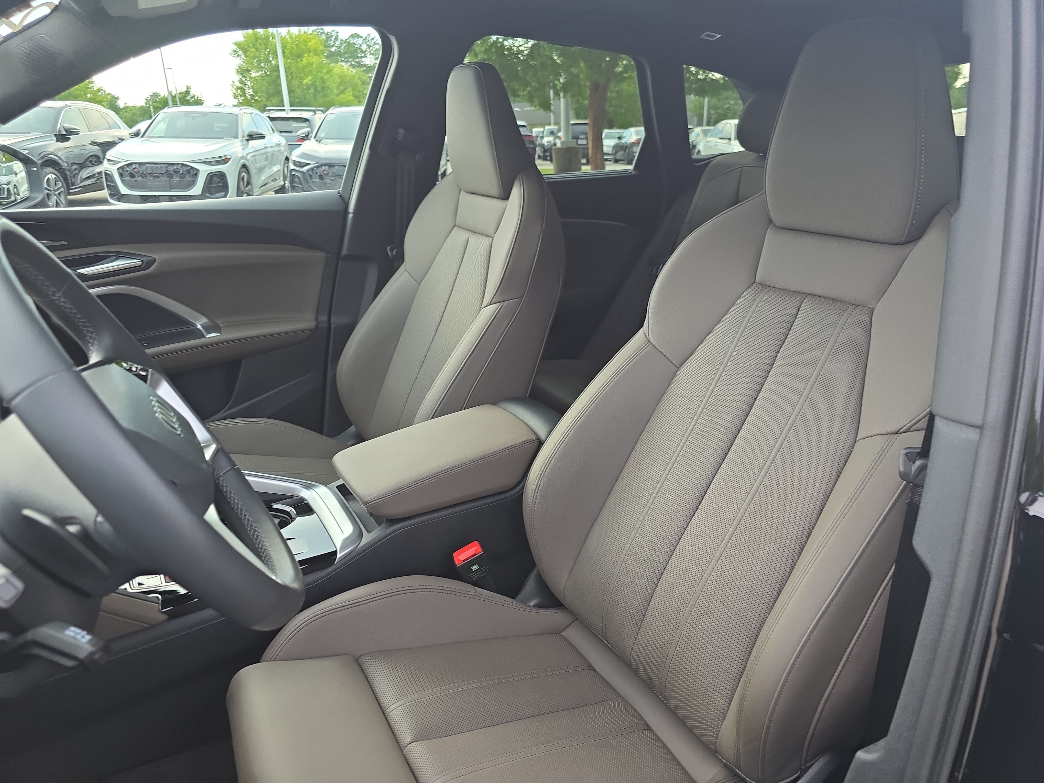 Certified 2025 Audi Q5 Premium Plus w/ Premium Plus AWD/4WD image 14