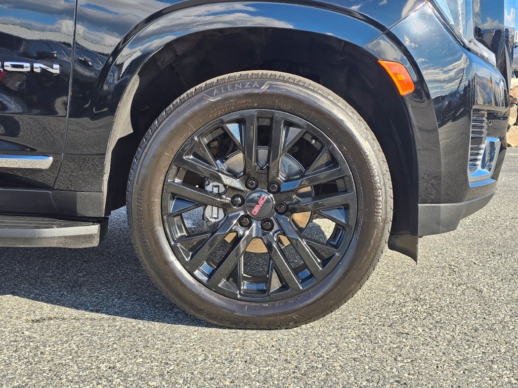 Certified 2023 GMC Yukon XL SLT w/ SLT Premium Package AWD/4WD image 16