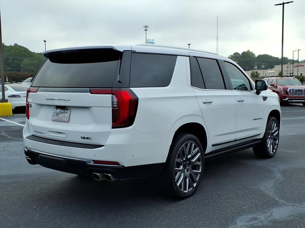 Used 2025 GMC Yukon Denali Ultimate w/ LPO, Floor Liner Package AWD/4WD image 20