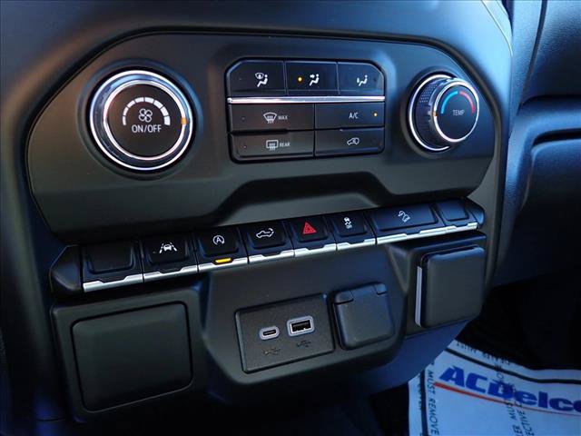 Used 2025 Chevrolet Silverado 1500 Custom Trail Boss w/ Turbomax Blackout Package AWD/4WD image 19