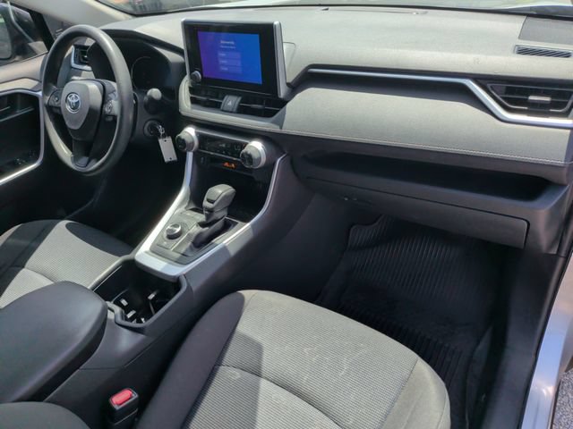 Used 2023 Toyota RAV4 LE AWD/4WD image 18