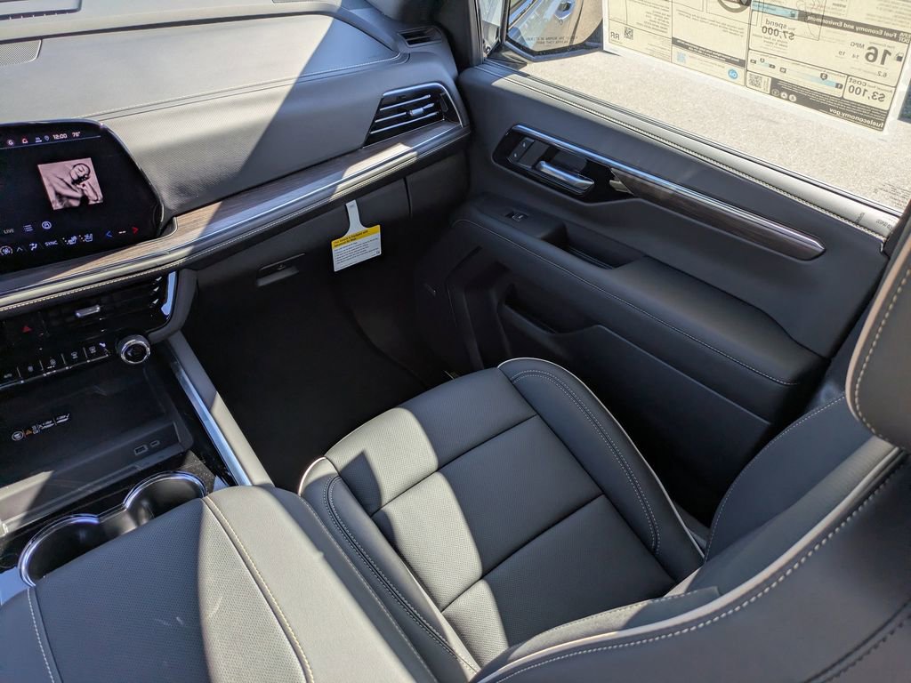 New 2026 Chevrolet Suburban Premier image 19