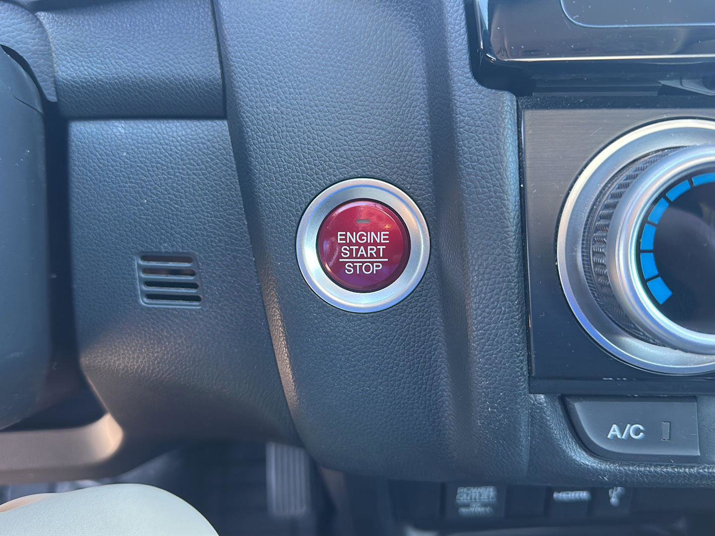 Used 2015 Honda Fit EX image 17