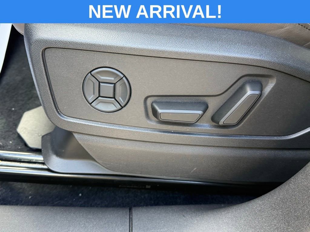 Used 2025 Audi Q5 Premium w/ Convenience Package image 24