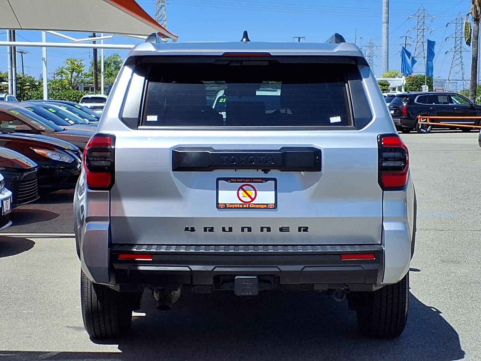 Certified 2025 Toyota 4Runner SR5 AWD/4WD image 5