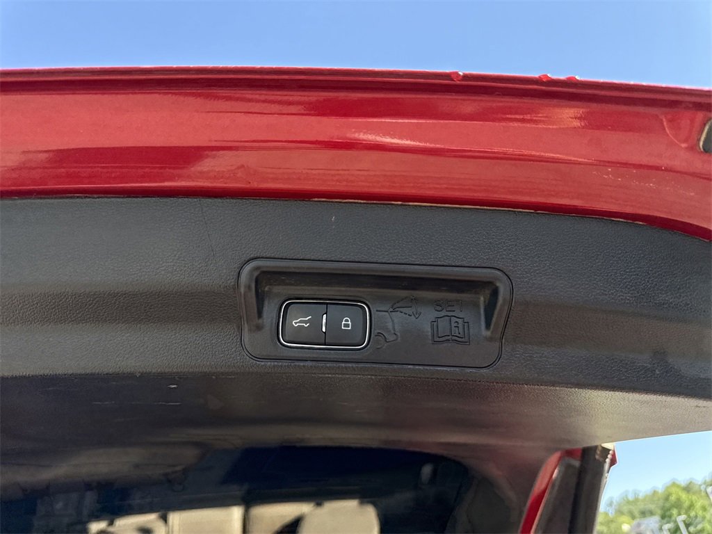 Used 2022 Ford Explorer Limited image 17