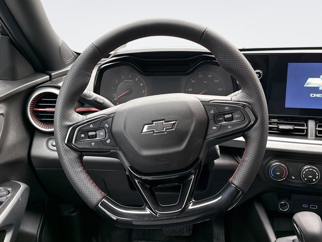 Used 2025 Chevrolet Trax RS image 12