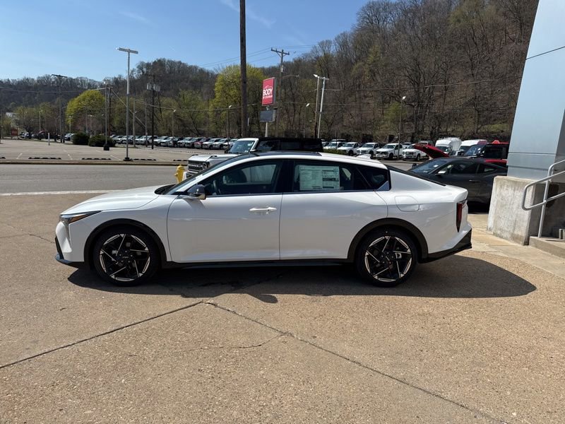 New 2026 Kia K4 GT-Line image 4