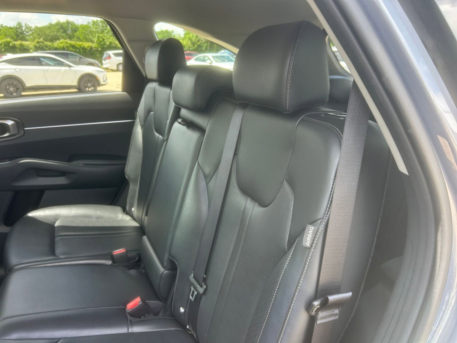 Used 2024 Kia Sorento S FWD image 40