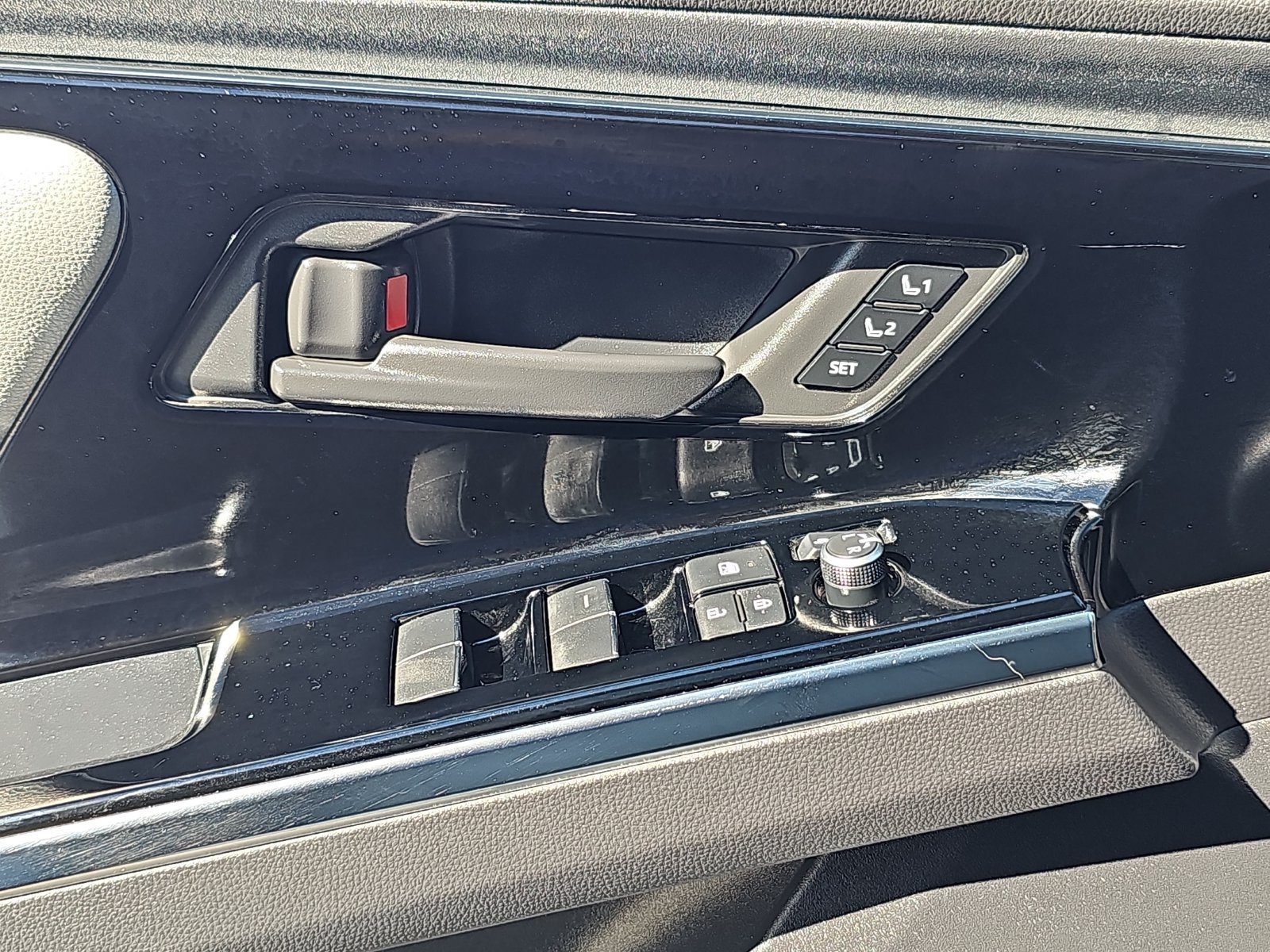 Certified 2023 Subaru Solterra AWD image 29
