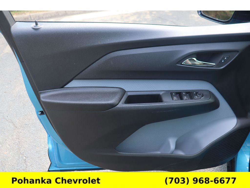 New 2027 Chevrolet Bolt LT w/ Comfort Package FWD image 22