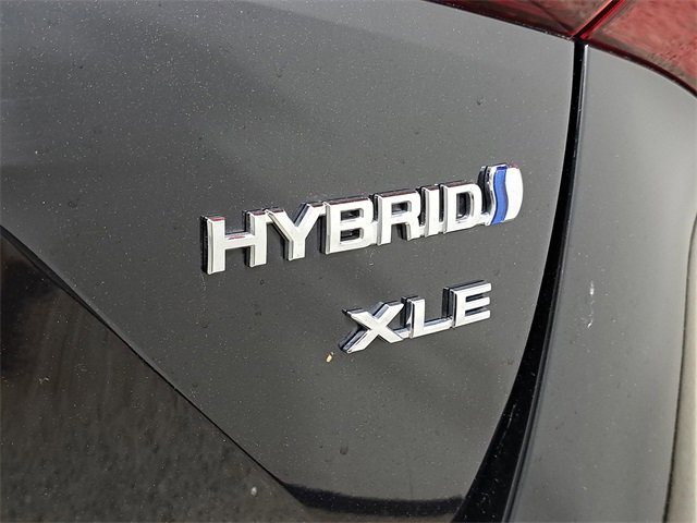 Used 2022 Toyota Prius XLE image 9