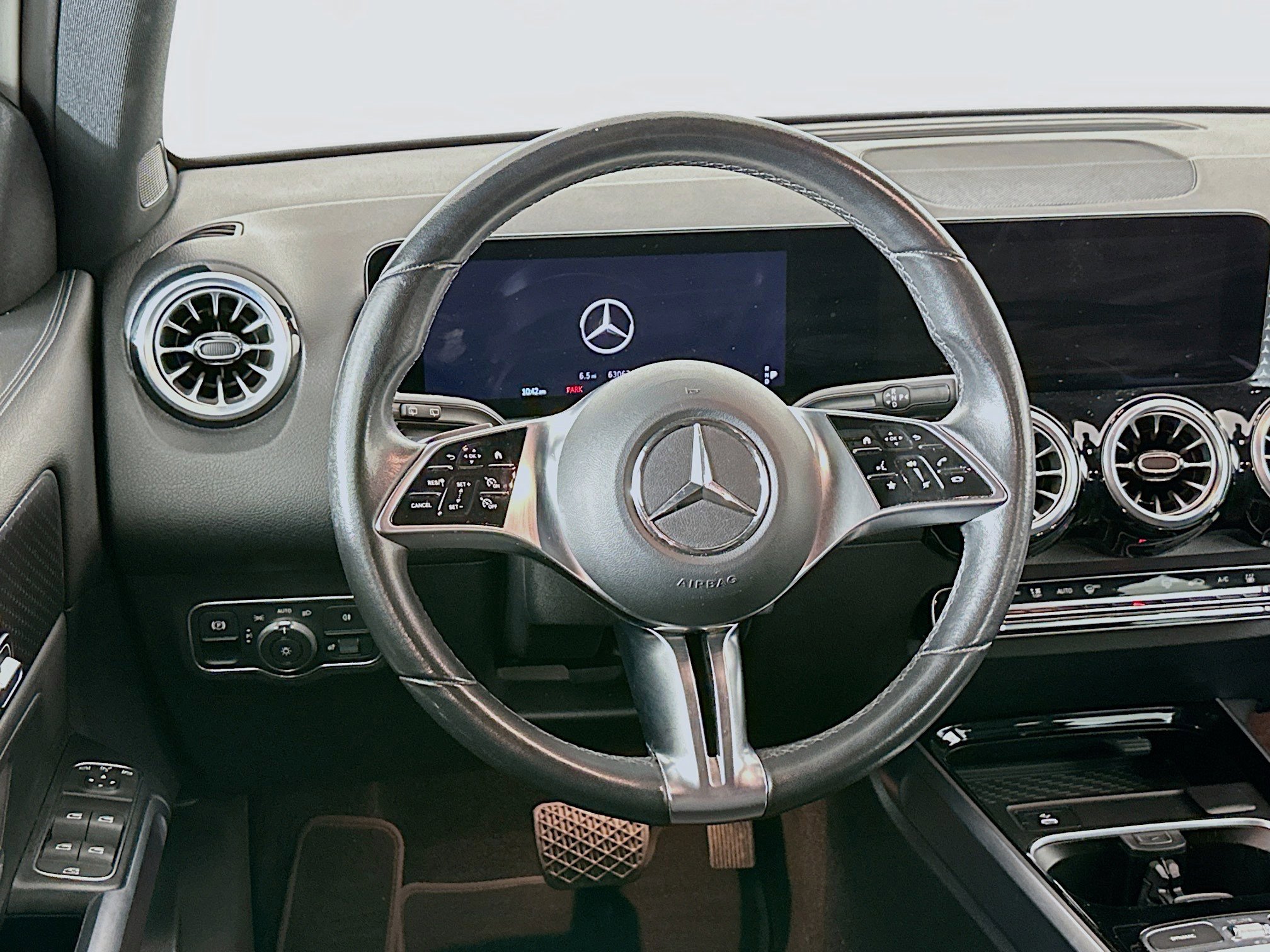 Used 2024 Mercedes-Benz EQB 250+ image 18