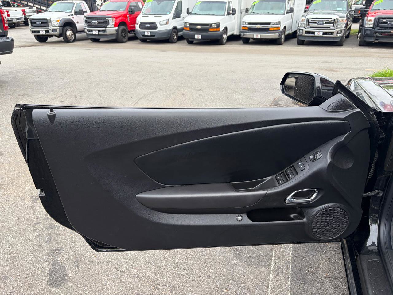 Used 2015 Chevrolet Camaro LT RWD image 17