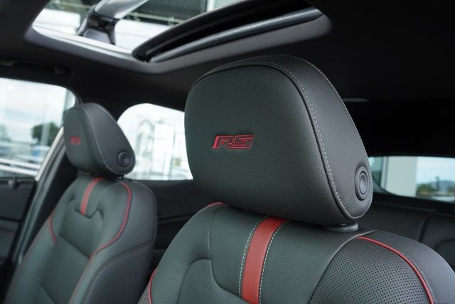 New 2026 Chevrolet Trax RS w/ Sunroof Package image 22