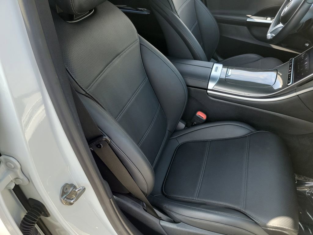Used 2023 Mercedes-Benz C 300 Sedan image 23