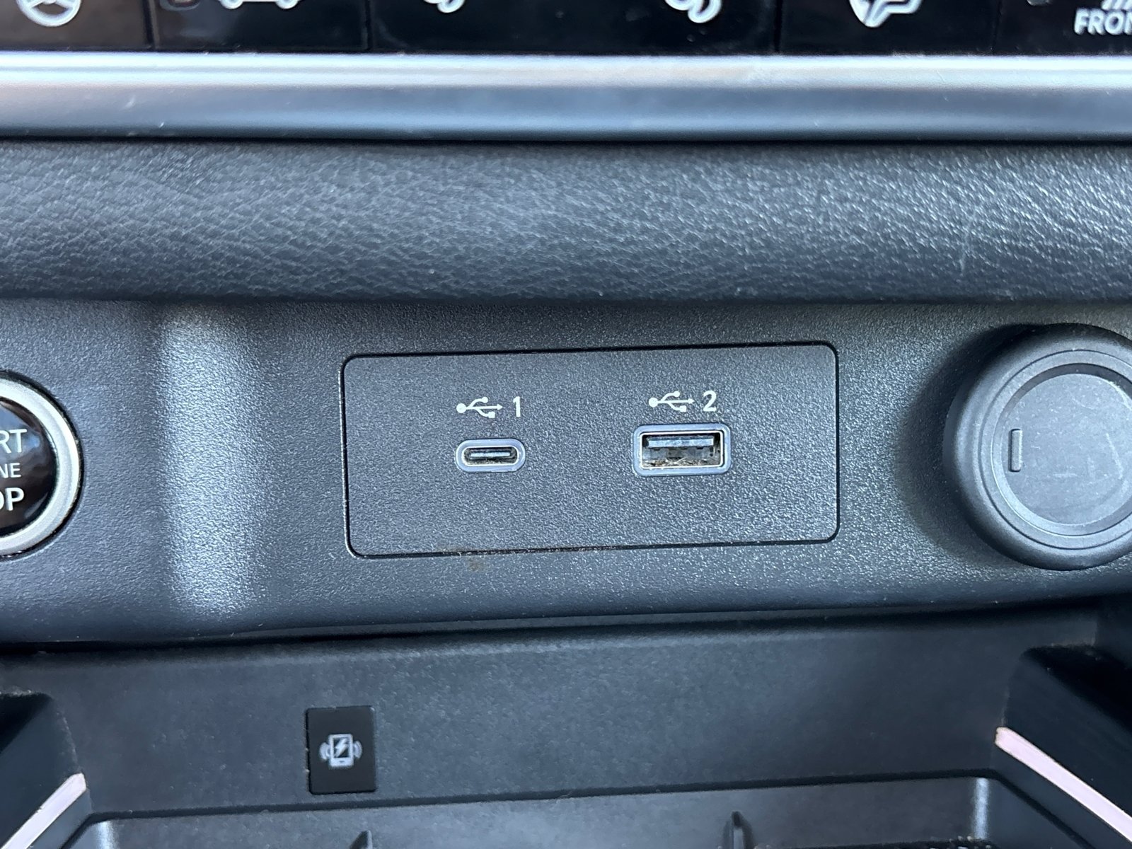 Used 2023 Nissan Rogue Platinum image 11
