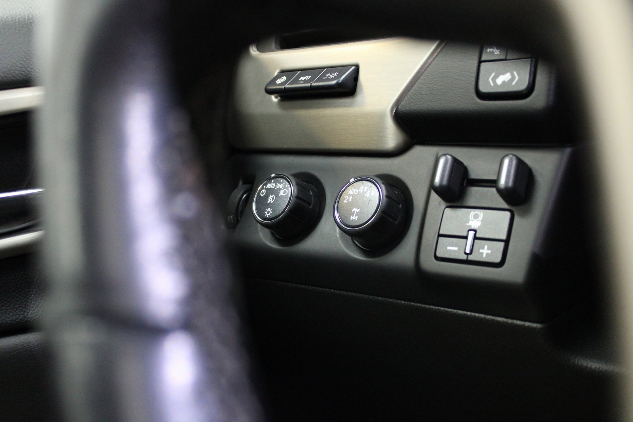 Used 2019 GMC Yukon Denali image 35