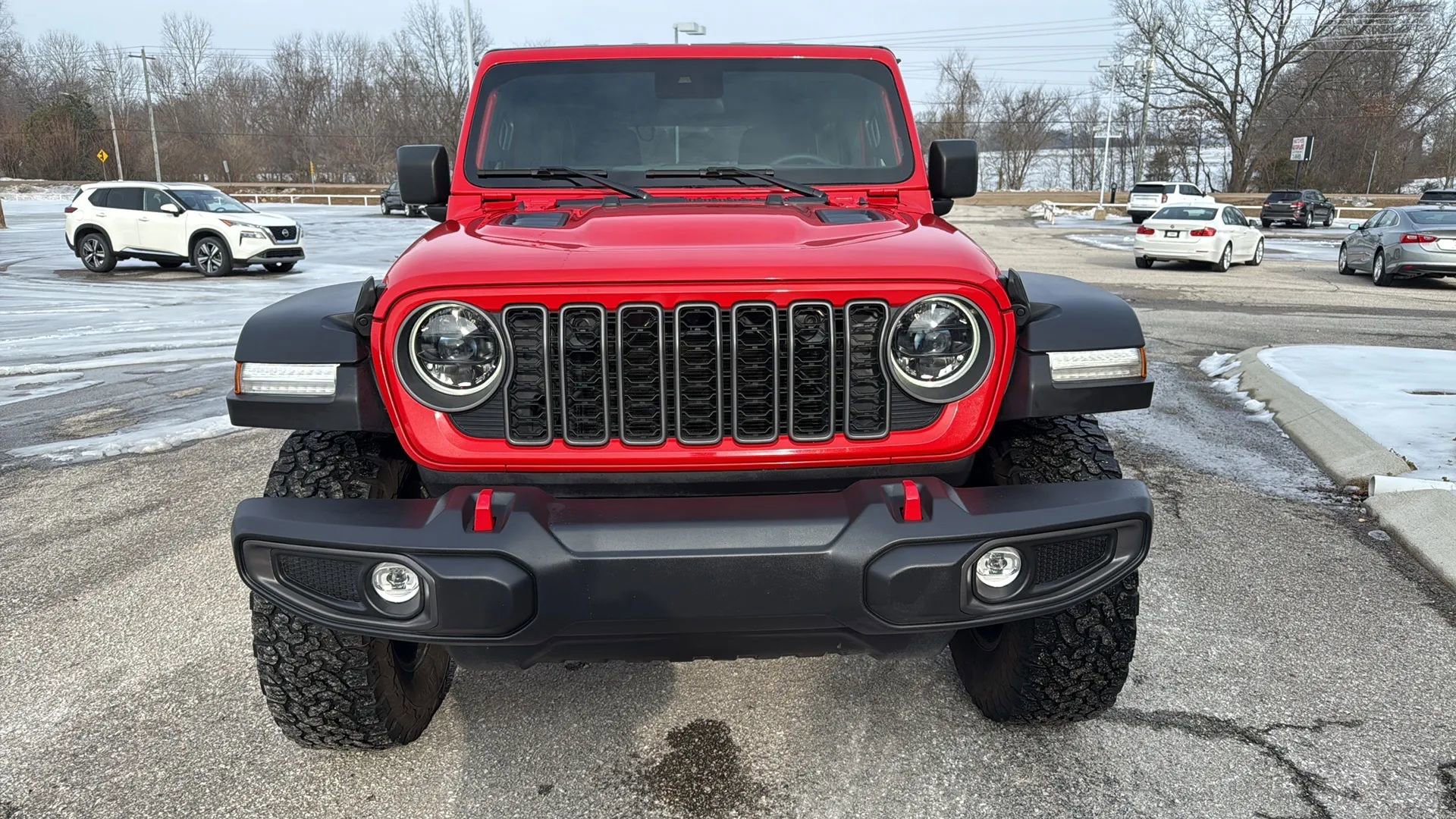 Used 2025 Jeep Wrangler Unlimited Rubicon AWD/4WD image 2