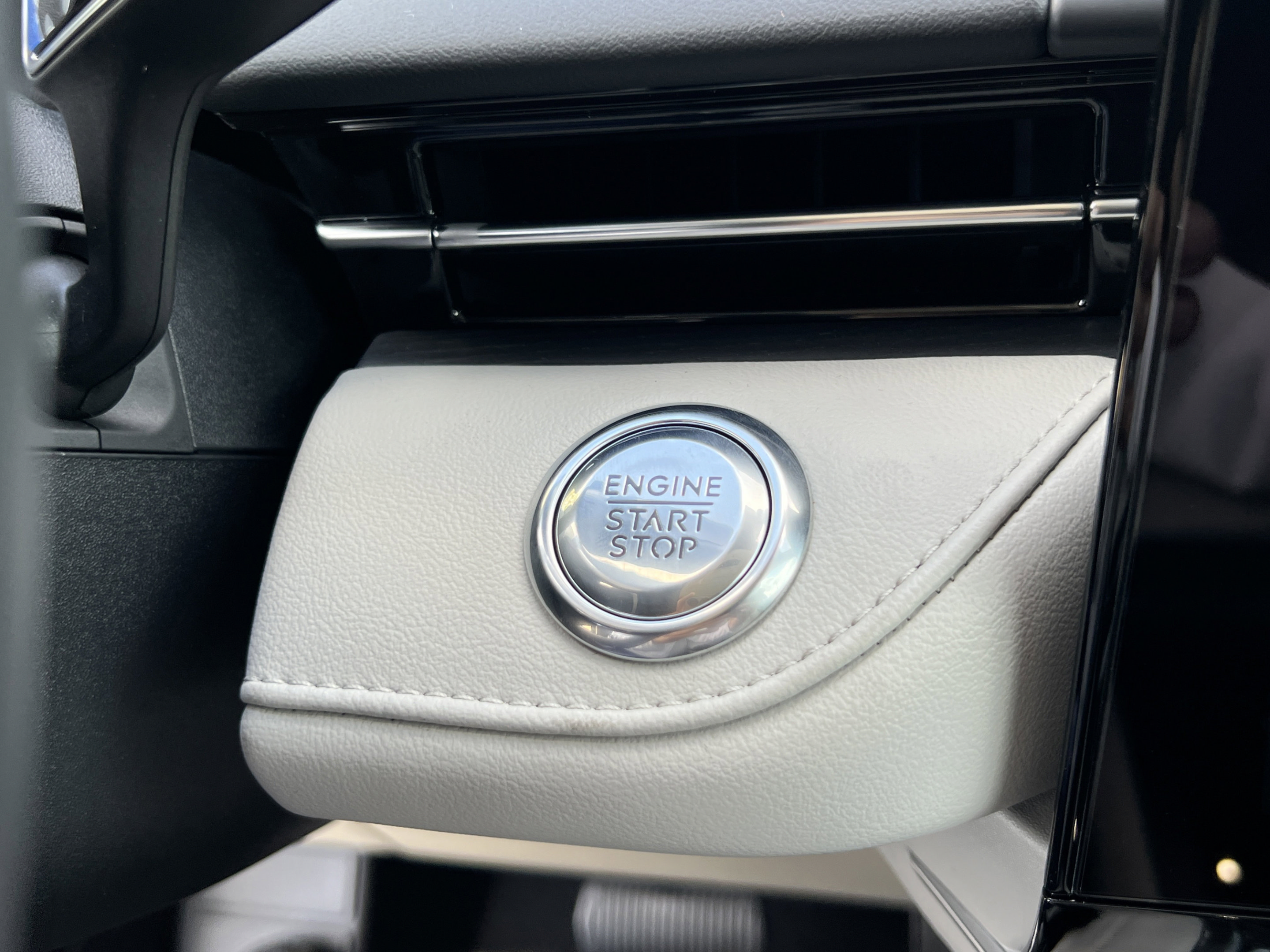 New 2026 Lincoln Nautilus Reserve AWD/4WD image 24