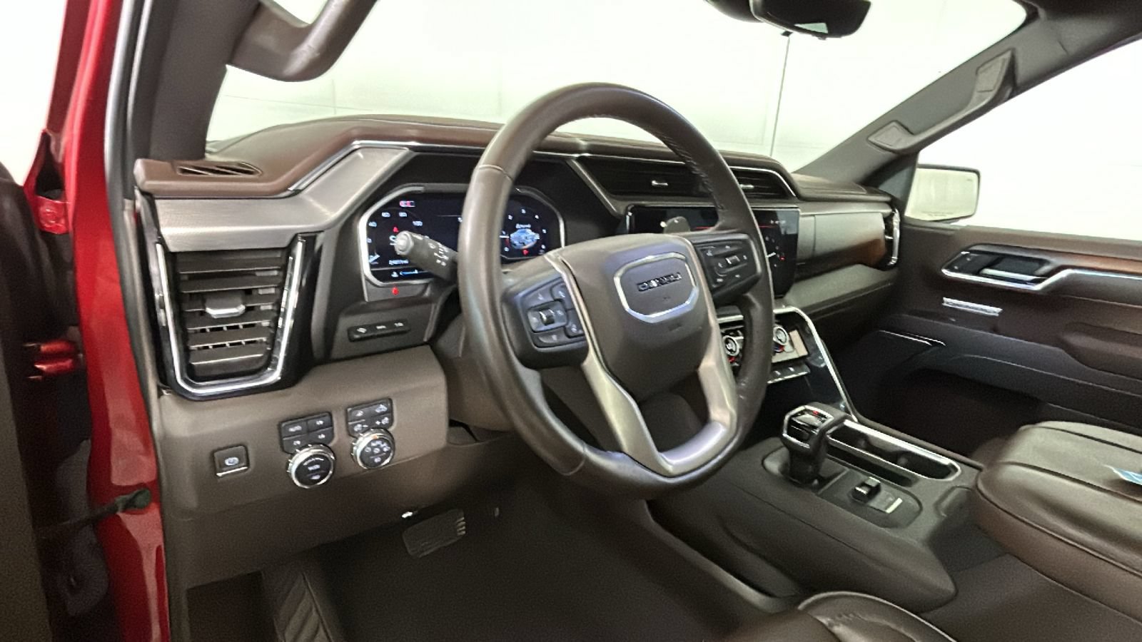 Used 2024 GMC Sierra 1500 Denali w/ Denali Reserve Package AWD/4WD image 16