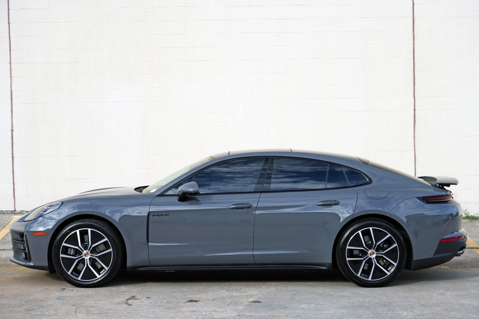 Used 2025 Porsche Panamera 4 w/ Premium Package AWD/4WD image 56