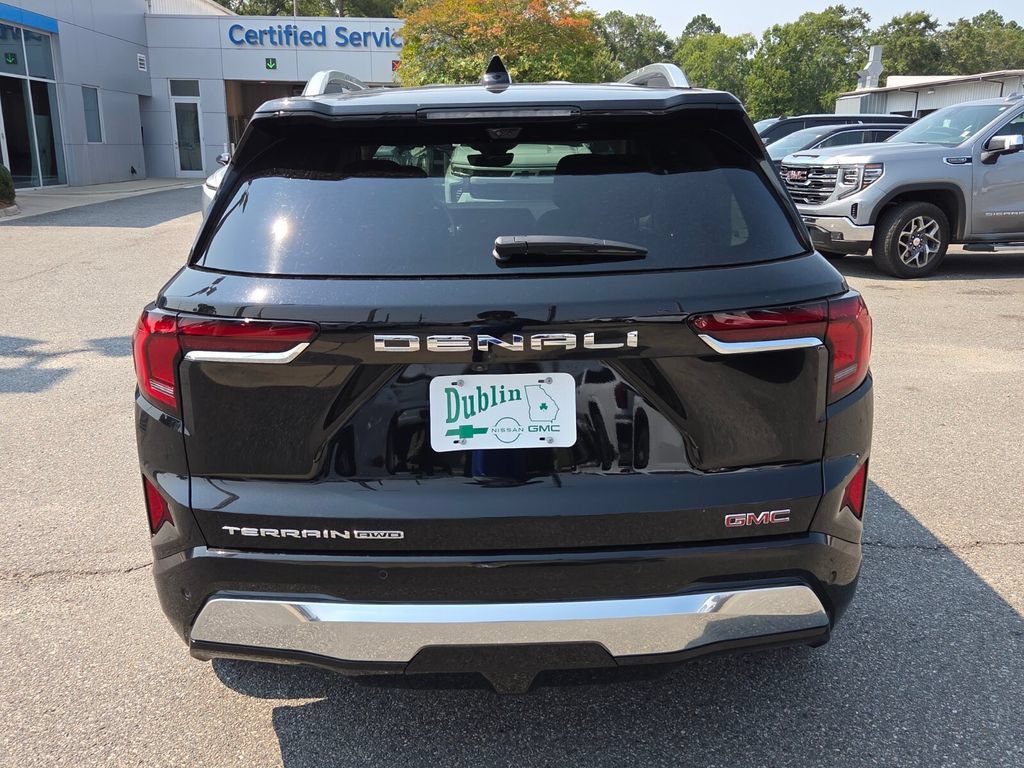 New 2026 GMC Terrain Denali w/ LPO, Floor Liner Package AWD/4WD image 9