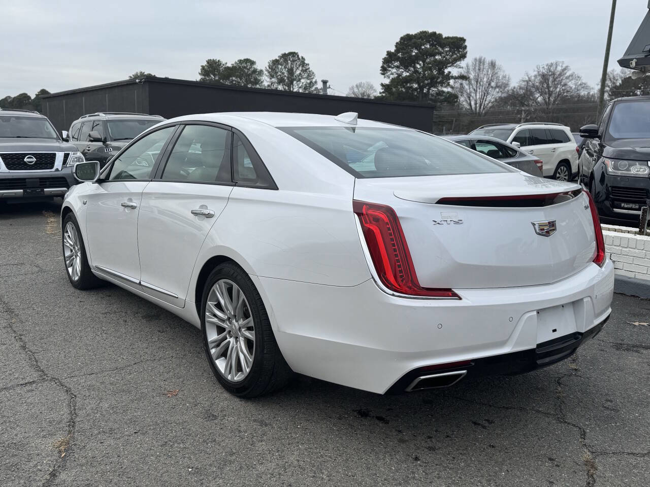 Used 2018 Cadillac XTS Luxury image 6